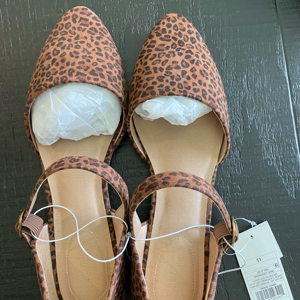 Women’s shoes